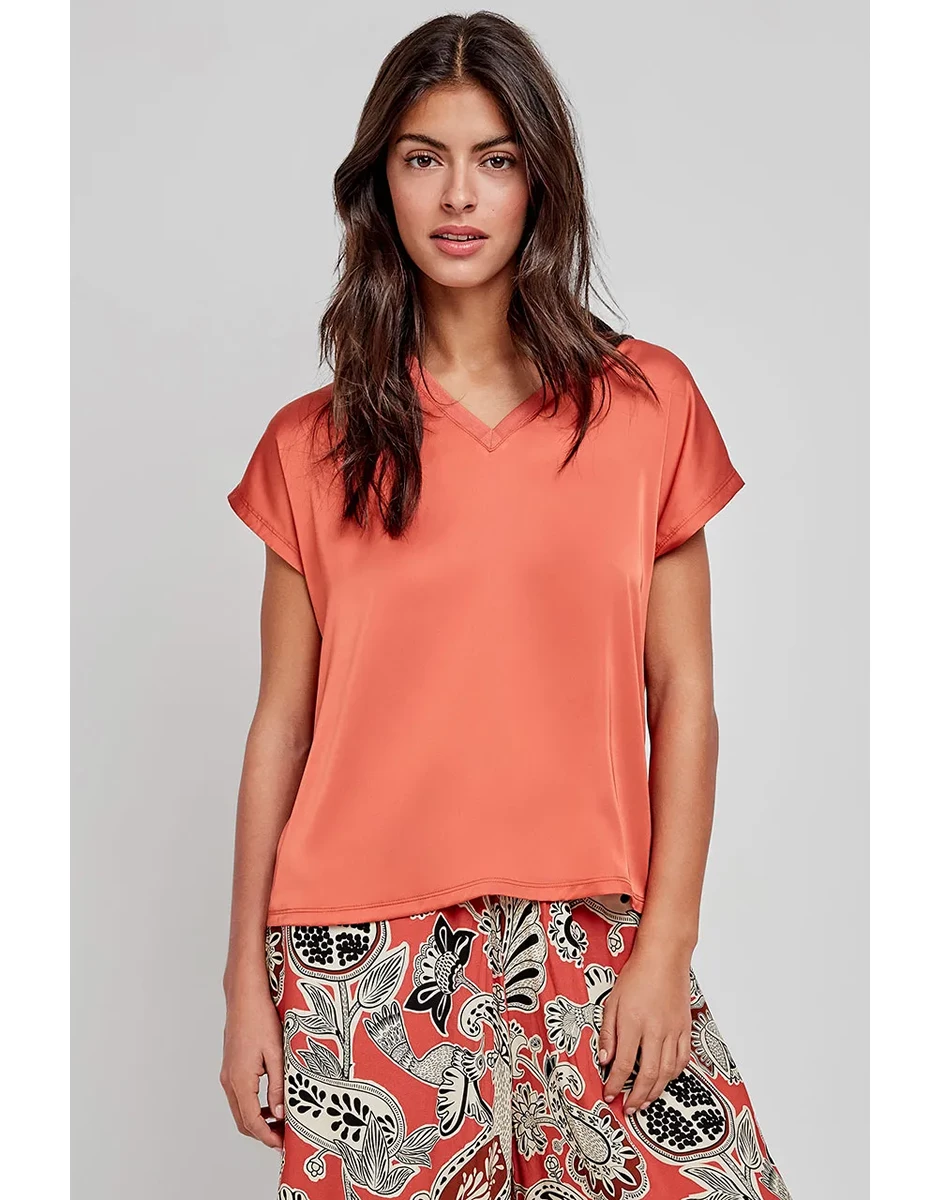 Camisola tecido acetinado tijolo
