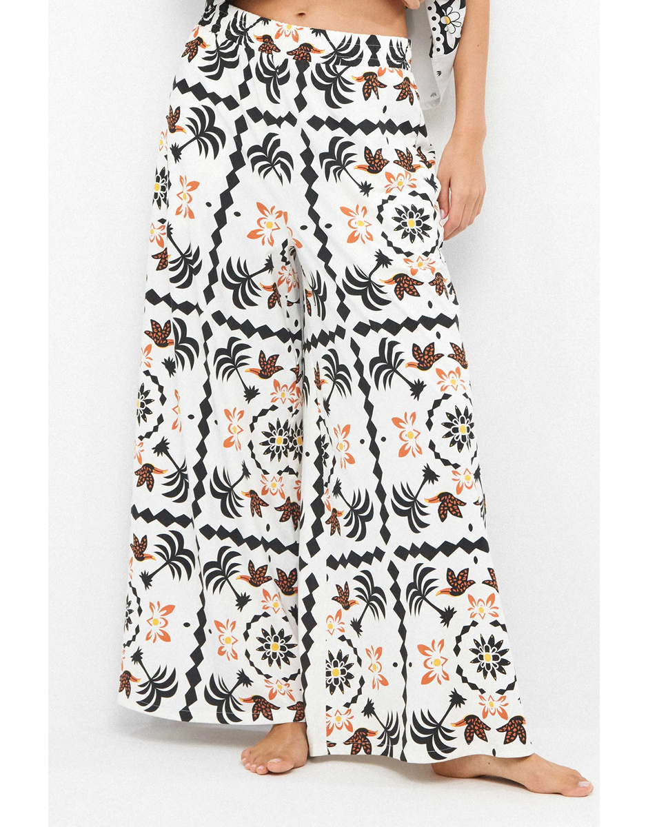 Calça com estampado tropical
